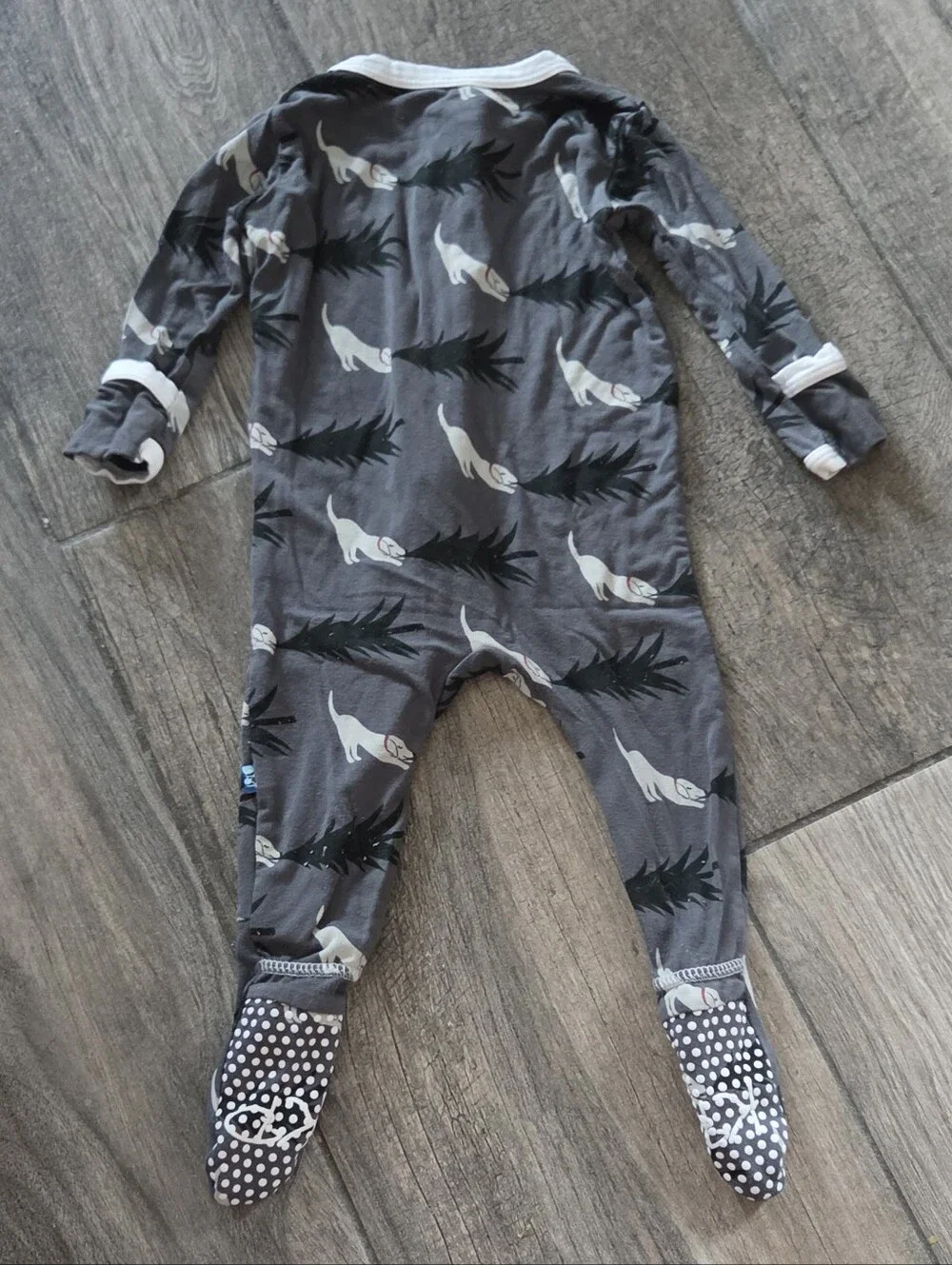 Kickee Pants VGUC 3-6 Months Gray Christmas Tree Dog Print Footie Romper